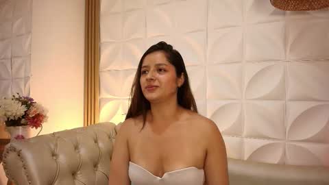 Lily Lauren online show from 01.14.26