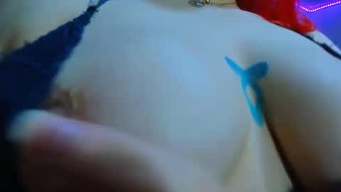 Snapshot of lily_stone04 chatting on 09.19.25 lily_stone04 online show from 09.19.25