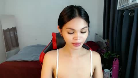 Snapshot of lily_summer23 chatting on 05.12.26 Youre pleasure Lily online show from 05.12.26