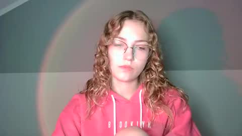 small lily online show from 09.14.25