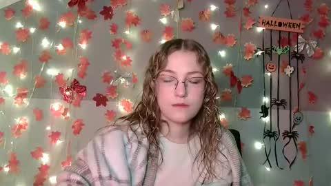small lily online show from 10.23.25