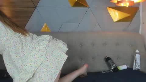 lily_waist online show from 02.13.25