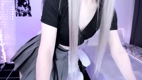 Lily online show from 11.24.25