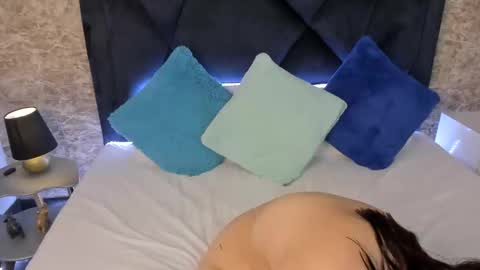 LilyWoodz online show from 01.15.25