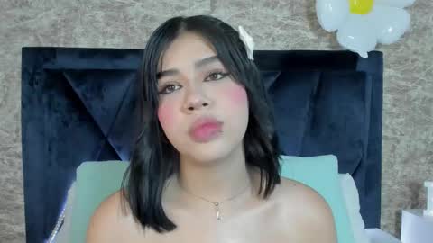 LilyWoodz online show from 09.12.25