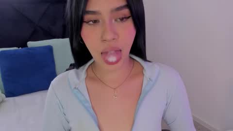 LilyWoodz online show from 01.05.26