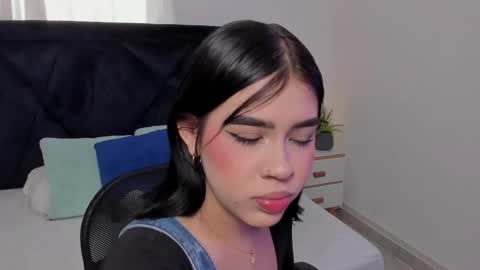 LilyWoodz online show from 02.19.26