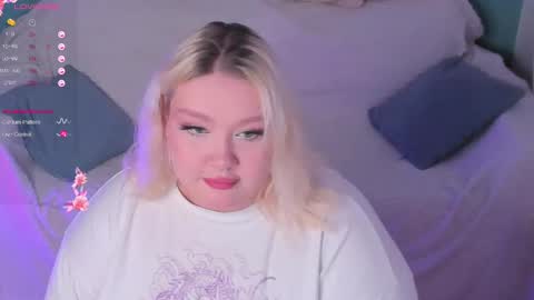 Snapshot of lilybelll chatting on 02.11.25 Lily online show from 02.11.25