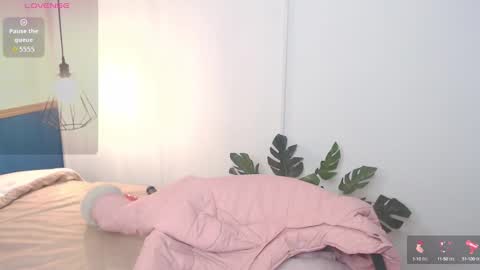 CALL ME   L I L Y   online show from 09.15.25