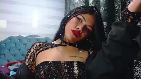 lilyjamesx online show from 02.20.25