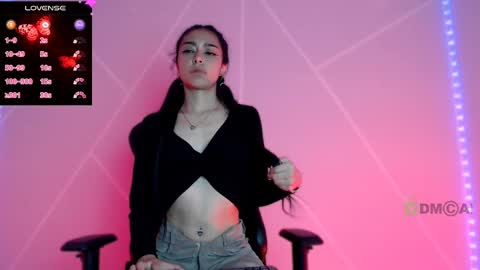 Liliana louise online show from 03.05.25