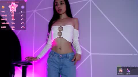 Snapshot of lilylouisee_ chatting on 02.09.26 Liliana louise online show from 02.09.26