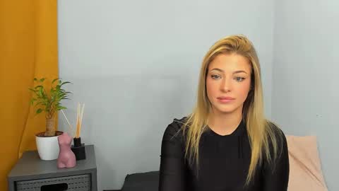 Lily online show from 12.08.24