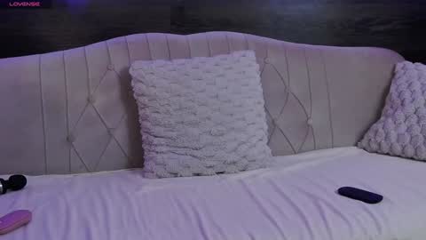 Snapshot of lilyrose_ chatting on 01.15.25      online show from 01.15.25