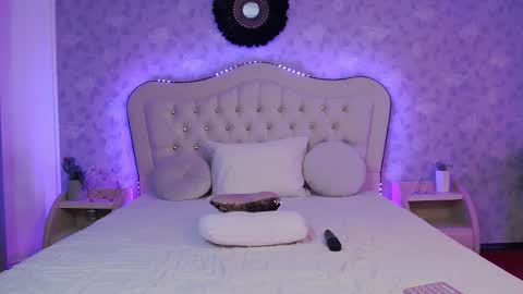 Snapshot of lilyrose_ chatting on 02.23.25      online show from 02.23.25