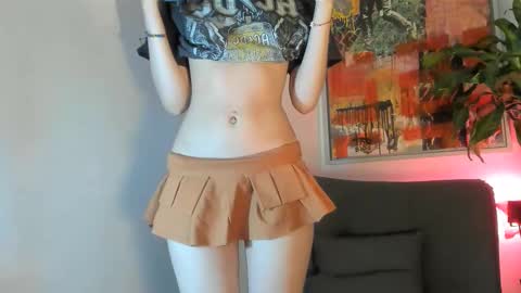 lilyskinny27 online show from 12.23.25