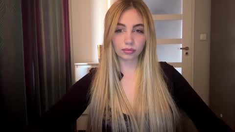 Lily online show from 04.27.26