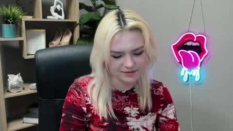 Snapshot of lilysweetxo chatting on 03.13.26 Lily online show from 03.13.26