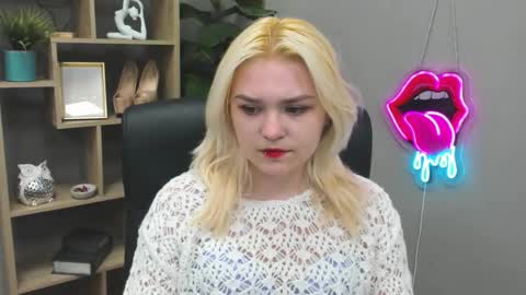 Snapshot of lilysweetxo chatting on 03.22.26 Lily online show from 03.22.26