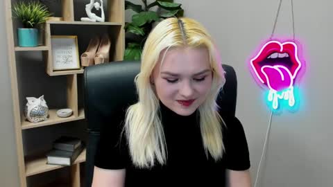 Snapshot of lilysweetxo chatting on 04.02.26 Lily online show from 04.02.26