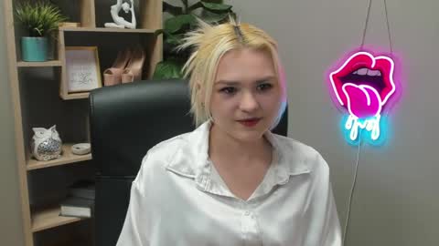 Snapshot of lilysweetxo chatting on 04.03.26 Lily online show from 04.03.26