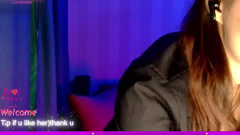 Snapshot of lilyxsky chatting on 10.31.25 LilyXSky online show from 10.31.25