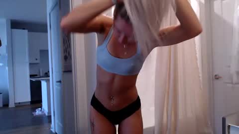 Lily Monroe online show from 10.03.25