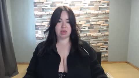 Snapshot of limalagris chatting on 03.22.26 busty princess online show from 03.22.26