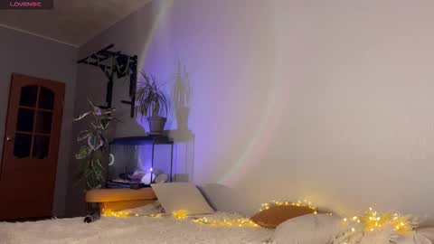 lin_cherie online show from 11.18.25