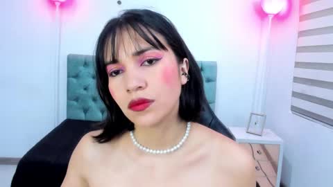 Snapshot of lina_bedoya chatting on 12.04.24 Lina Bedoya online show from 12.04.24