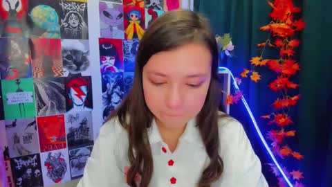 Snapshot of lina_brownie chatting on 12.18.24 Lina online show from 12.18.24