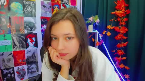 Snapshot of lina_brownie chatting on 12.18.24 Lina online show from 12.18.24