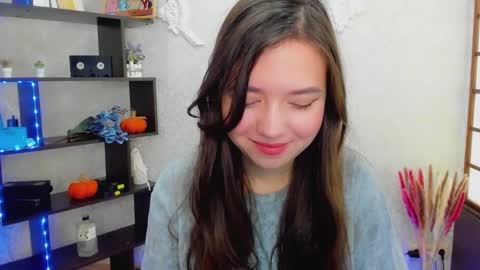 Snapshot of lina_brownie chatting on 12.21.24 Lina online show from 12.21.24