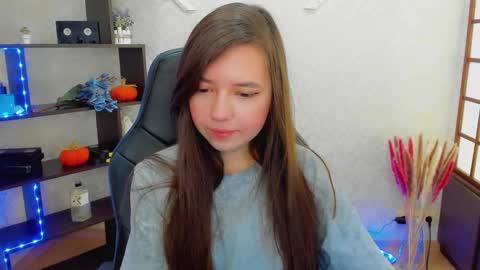 Snapshot of lina_brownie chatting on 12.22.24 Lina online show from 12.22.24