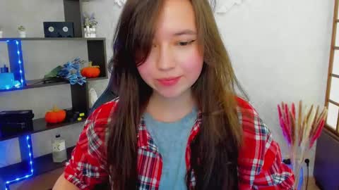 Snapshot of lina_brownie chatting on 12.22.24 Lina online show from 12.22.24
