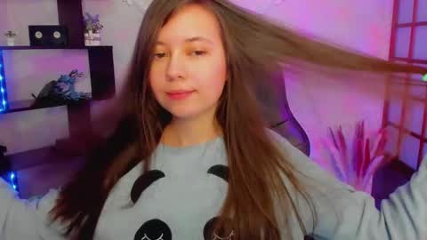 Snapshot of lina_brownie chatting on 01.04.25 Lina online show from 01.04.25