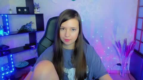 Snapshot of lina_brownie chatting on 01.05.25 Lina online show from 01.05.25