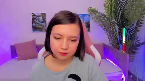 Snapshot of lina_brownie chatting on 02.05.25 Lina online show from 02.05.25