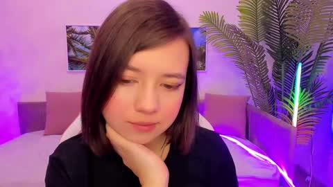 Snapshot of lina_brownie chatting on 02.16.25 Lina online show from 02.16.25