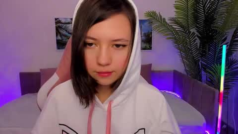 Snapshot of lina_brownie chatting on 02.28.25 Lina online show from 02.28.25