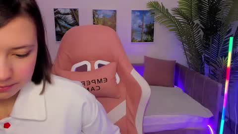 Snapshot of lina_brownie chatting on 03.10.25 Lina online show from 03.10.25