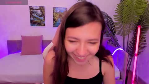 Snapshot of lina_brownie chatting on 09.23.25 Lina online show from 09.23.25