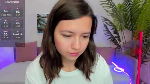 Snapshot of lina_brownie chatting on 10.02.25 Lina online show from 10.02.25