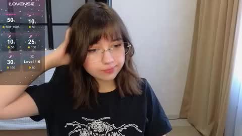 Snapshot of lina_brownie chatting on 11.28.25 Lina online show from 11.28.25