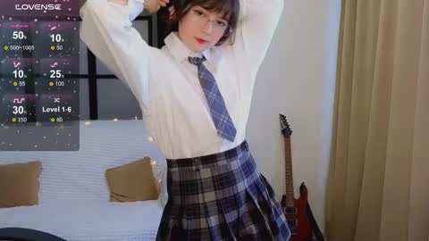 Snapshot of lina_brownie chatting on 12.02.25 Lina online show from 12.02.25