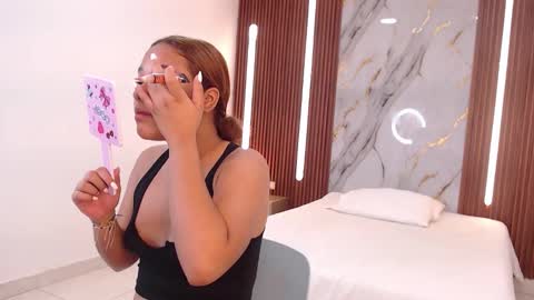 Snapshot of lina_fajardo22 chatting on 09.22.25 Lina online show from 09.22.25