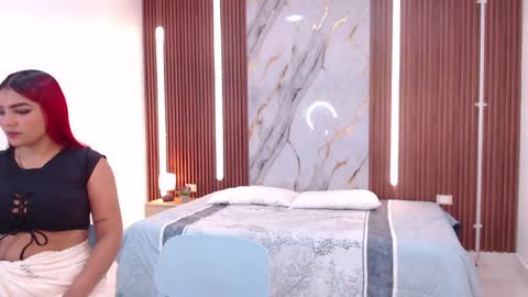 Snapshot of lina_fajardo22 chatting on 09.24.25 Lina online show from 09.24.25