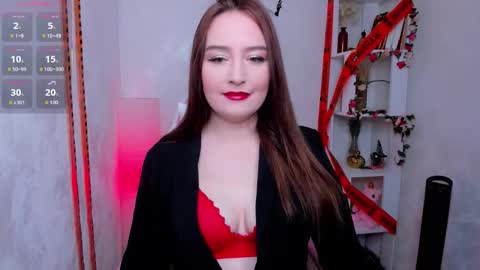 Snapshot of lina_flawless chatting on 11.05.25 Lina online show from 11.05.25