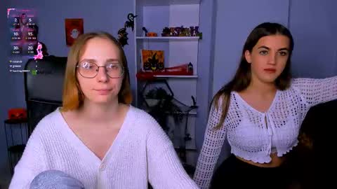 Snapshot of lina_fox12 chatting on 11.02.25 lina_fox12 online show from 11.02.25