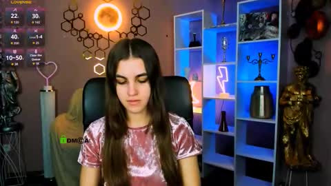 Snapshot of lina_fox12 chatting on 11.23.25 lina_fox12 online show from 11.23.25